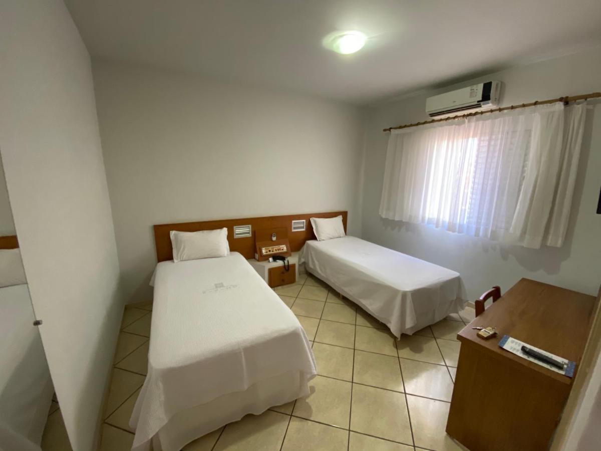 Ônix Hotel Assis Buitenkant foto